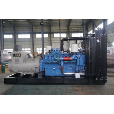 300kw奔馳柴油發(fā)電機組-奔馳6缸柴油機8V1600G10F柴油發(fā)電機組,缸徑/行程：122/150mm,柴油發(fā)電機組水冷發(fā)動(dòng)機功率322KW,柴油發(fā)電機組配套馬拉松斯坦福發(fā)電機。廠(chǎng)價(jià)直銷(xiāo)歡迎選購：13773399855。
