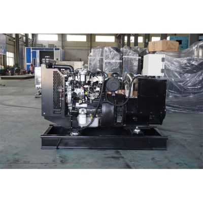 30kw珀金斯柴油發(fā)電機組-珀金斯3缸柴油機1103A-33G柴油發(fā)電機組,缸徑/行程：105/127mm,柴油發(fā)電機組水冷發(fā)動(dòng)機功率30KW,柴油發(fā)電機組配套馬拉松斯坦福發(fā)電機。廠(chǎng)價(jià)直銷(xiāo)歡迎選購：13773399855。