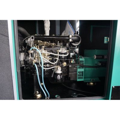 20kw揚動(dòng)柴油發(fā)電機組-揚動(dòng)4缸柴油機YND485ZLD柴油發(fā)電機組,缸徑/行程：85/95mm,柴油發(fā)電機組水冷發(fā)動(dòng)機功率25KW,柴油發(fā)電機組配套馬拉松斯坦福發(fā)電機。廠(chǎng)價(jià)直銷(xiāo)歡迎選購：13773399855。