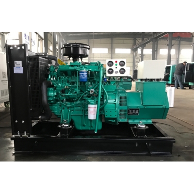 30KW玉柴柴油發(fā)電機組-玉柴4缸柴油機YCD4N23H8-55,柴油發(fā)電機組缸徑/行程：93/103mm,柴油發(fā)電機組水冷發(fā)動(dòng)機功率39.6KW,柴油發(fā)電機組配套馬拉松斯坦福發(fā)電機。廠(chǎng)價(jià)直銷(xiāo)歡迎選購：13773399855。